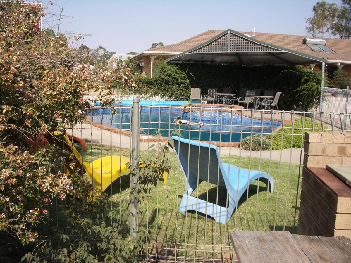 Arcadia Motor Inn Corowa Exterior photo