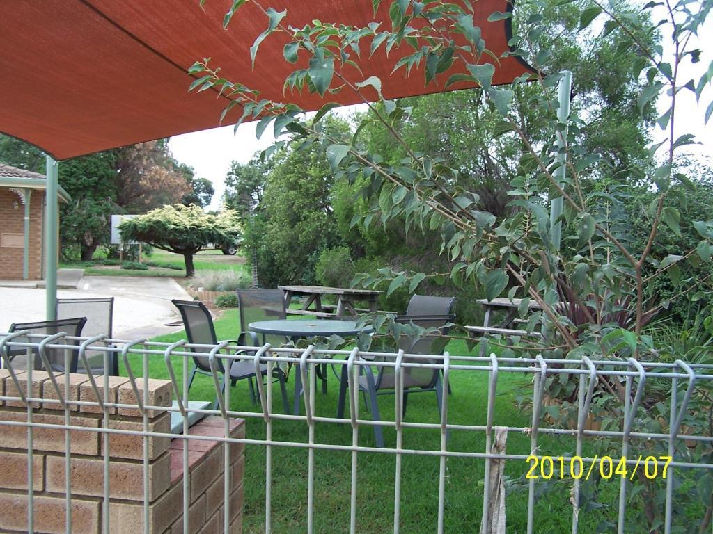 Arcadia Motor Inn Corowa Exterior photo